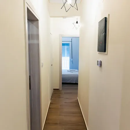Spacious Executive W Balcony, Workspace, Washer Апартаменты *