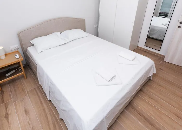 Spacious Executive W Balcony, Workspace, Washer Thessaloniki