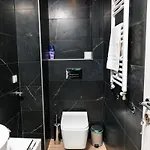 Spacious Executive W Balcony, Workspace, Washer * Szaloniki