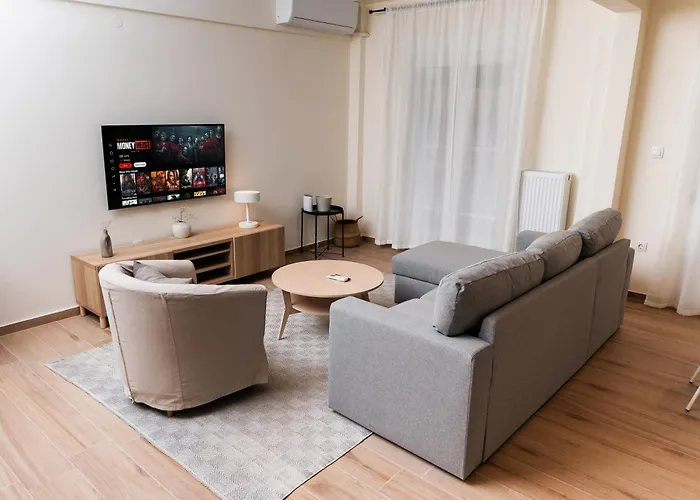 Spacious Executive W Balcony, Workspace, Washer *