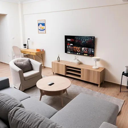 Spacious Executive W Balcony, Workspace, Washer Thessaloniki