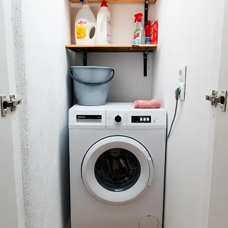 Spacious Executive W Balcony, Workspace, Washer * Thessaloniki