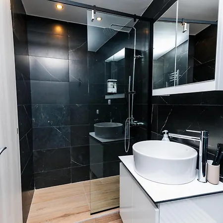 Spacious Executive W Balcony, Workspace, Washer Thessaloniki