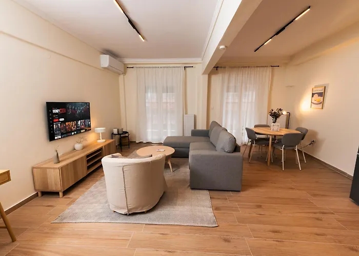 Spacious Executive W Balcony, Workspace, Washer Daire