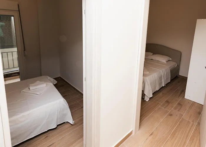 Daire Spacious Executive W Balcony, Workspace, Washer Selanik